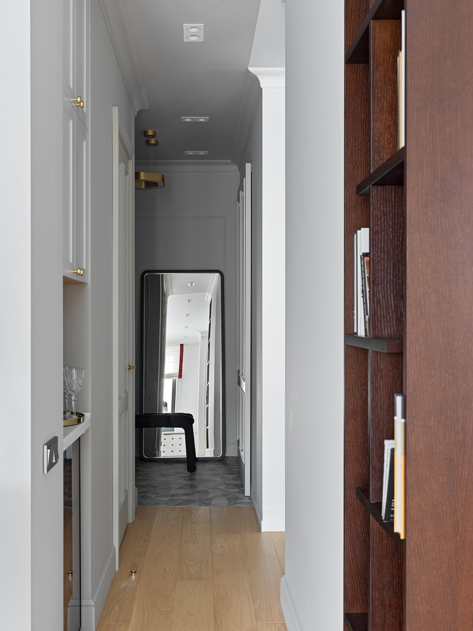 Фотография: Прихожая в стиле Современный, Квартира, Проект недели, Москва, 4 и больше, Более 90 метров, Ксения Мезенцева – фото на INMYROOM