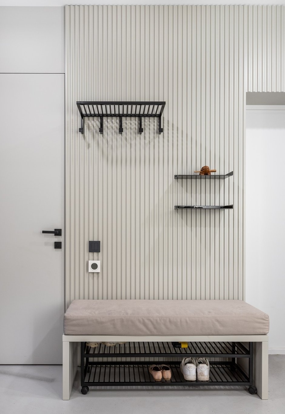 Фотография: Прихожая в стиле Современный, Минимализм, Квартира, Проект недели, Минск, 4 и больше, Более 90 метров, Zrobym architects – фото на INMYROOM