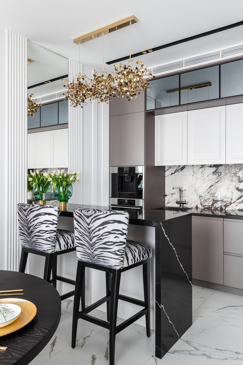 Фотография: Кухня и столовая в стиле Современный, Эклектика, Квартира, Проект недели, Москва, 3 комнаты, 40-60 метров, Александа Гартке – фото на INMYROOM