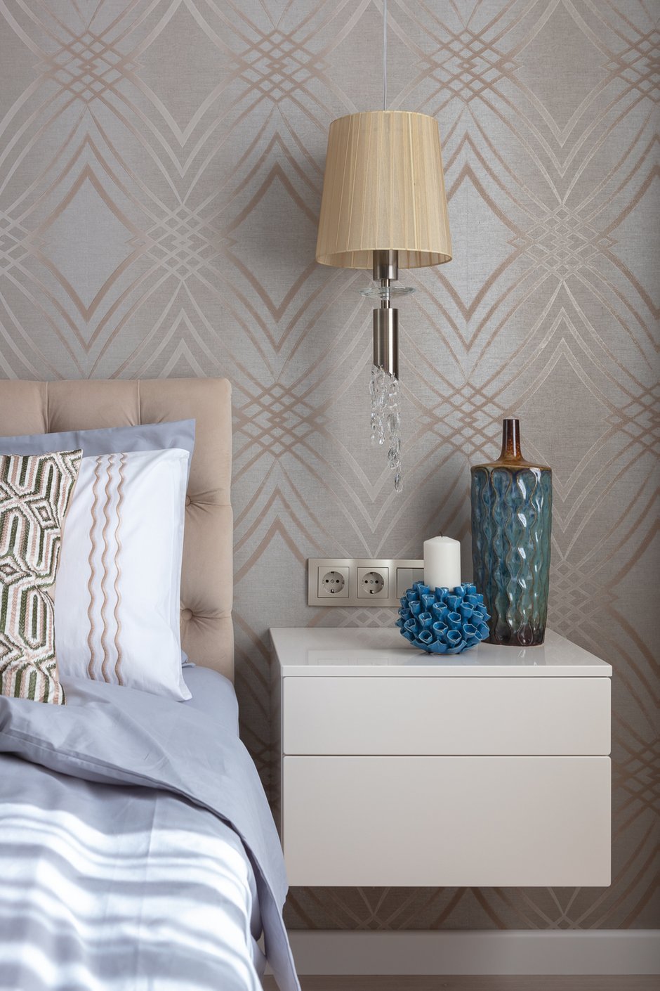 Фотография: Спальня в стиле Современный, Квартира, Проект недели, Москва, Панельный дом, 2 комнаты, 40-60 метров, Анна Елина – фото на INMYROOM