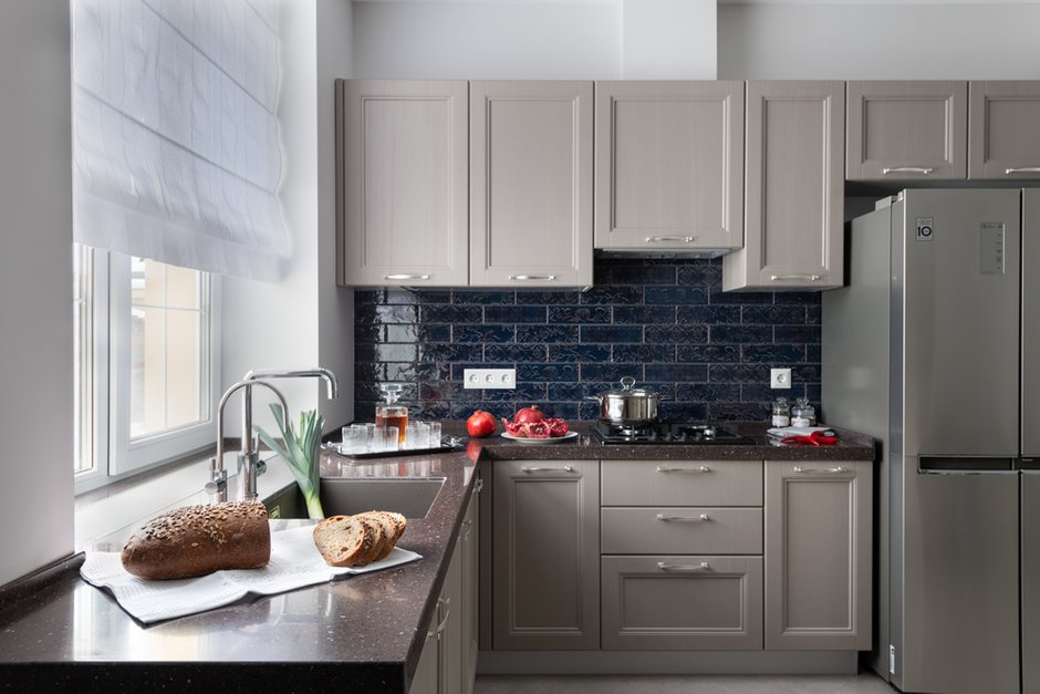 Фотография: Кухня и столовая в стиле Современный, Гостиная, Спальня, Дом, Проект недели, Бежевый, ПРЕМИЯ INMYROOM – фото на INMYROOM