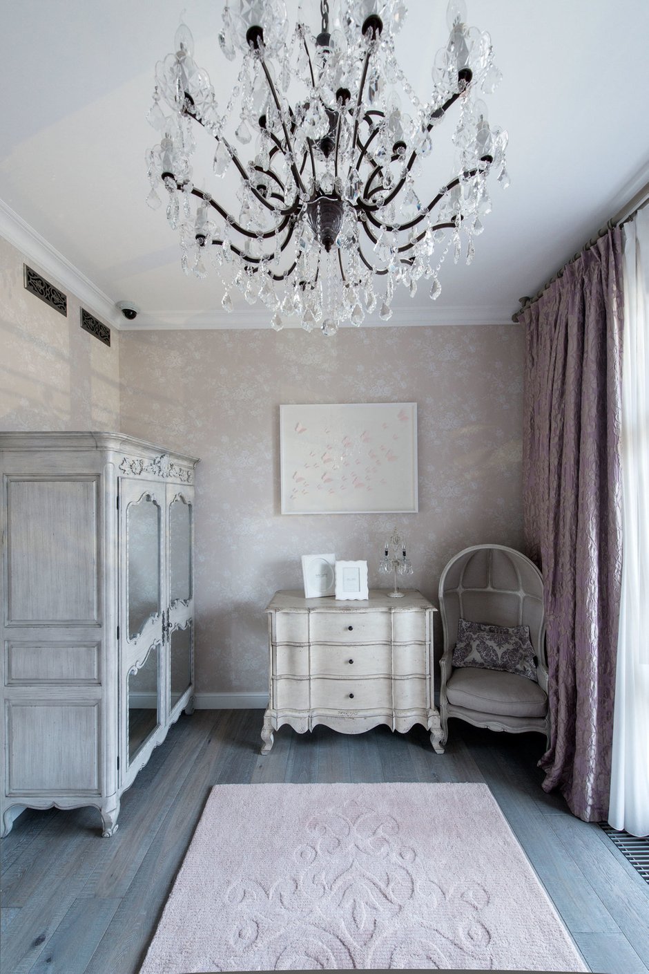 Фотография: Спальня в стиле Классический, Квартира, Проект недели, Москва, Виктория Киорсак, 4 и больше, Более 90 метров – фото на INMYROOM