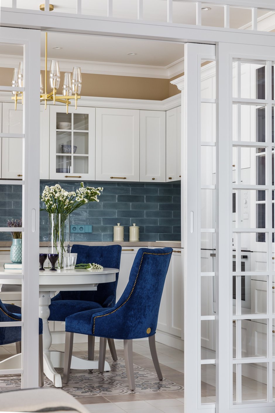 Фотография: Кухня и столовая в стиле Классический, Квартира, Проект недели, Краснодар, 2 комнаты, 60-90 метров, Алиса Свистунова – фото на INMYROOM