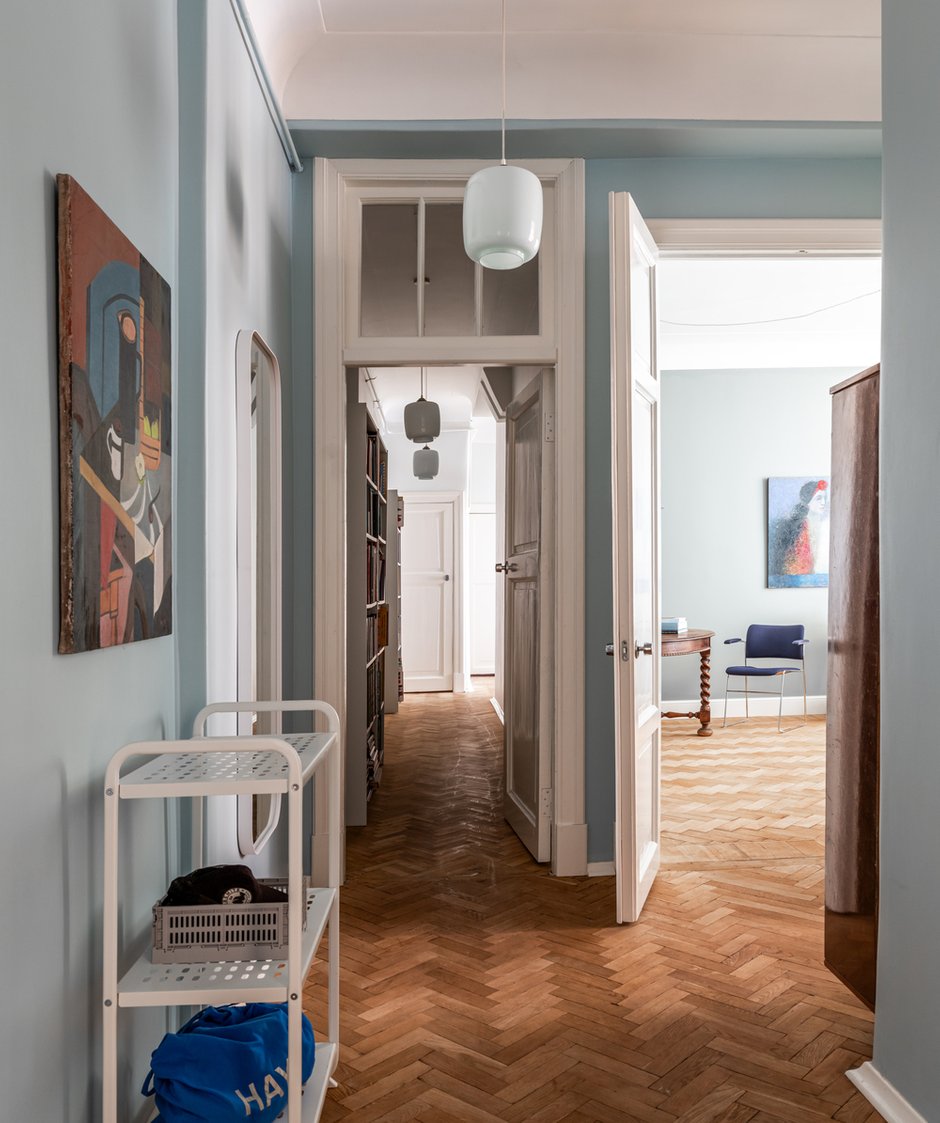 Фотография: Прихожая в стиле Скандинавский, Эклектика, Винтажный, Квартира, Проект дня, Москва, Кирпичный дом, 4 и больше, 60-90 метров, Катя Ригер – фото на INMYROOM