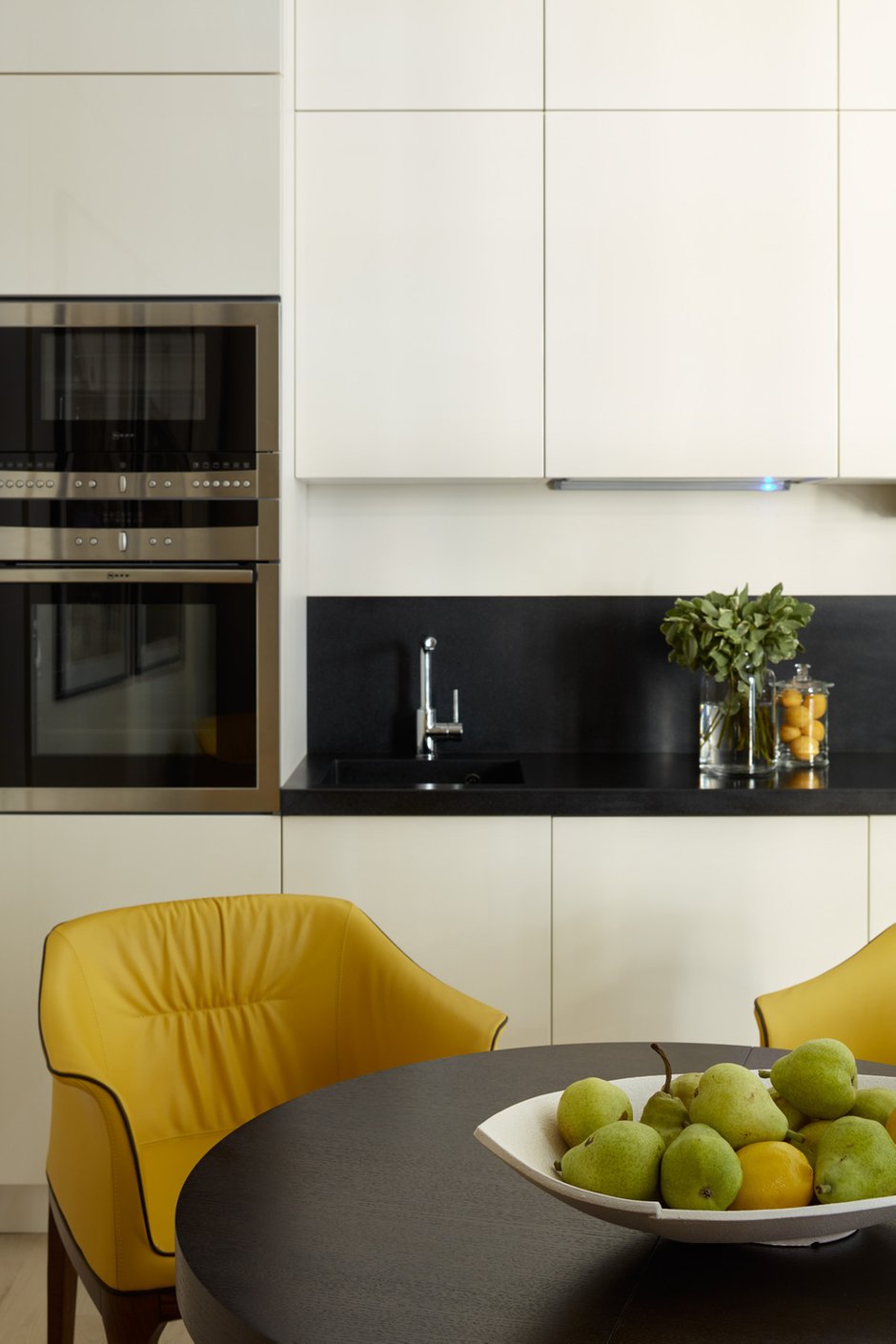 Фотография: в стиле , Квартира, Проект недели, Москва, Дина Салахова, Сергей Ананьев, Сталинка, 2 комнаты, 40-60 метров, энциклопедия_интерьер – фото на INMYROOM