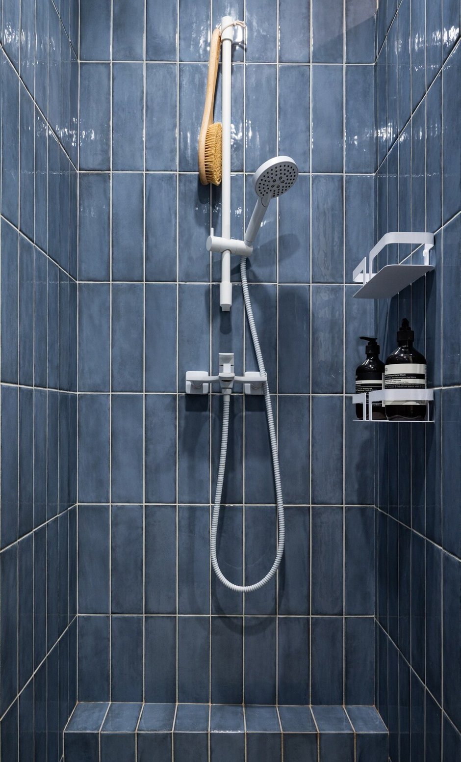 Фотография: Ванная в стиле Современный, Квартира, Проект дня, Москва, П-44, Панельный дом, 2 комнаты, 40-60 метров, Анна Бибишева – фото на INMYROOM