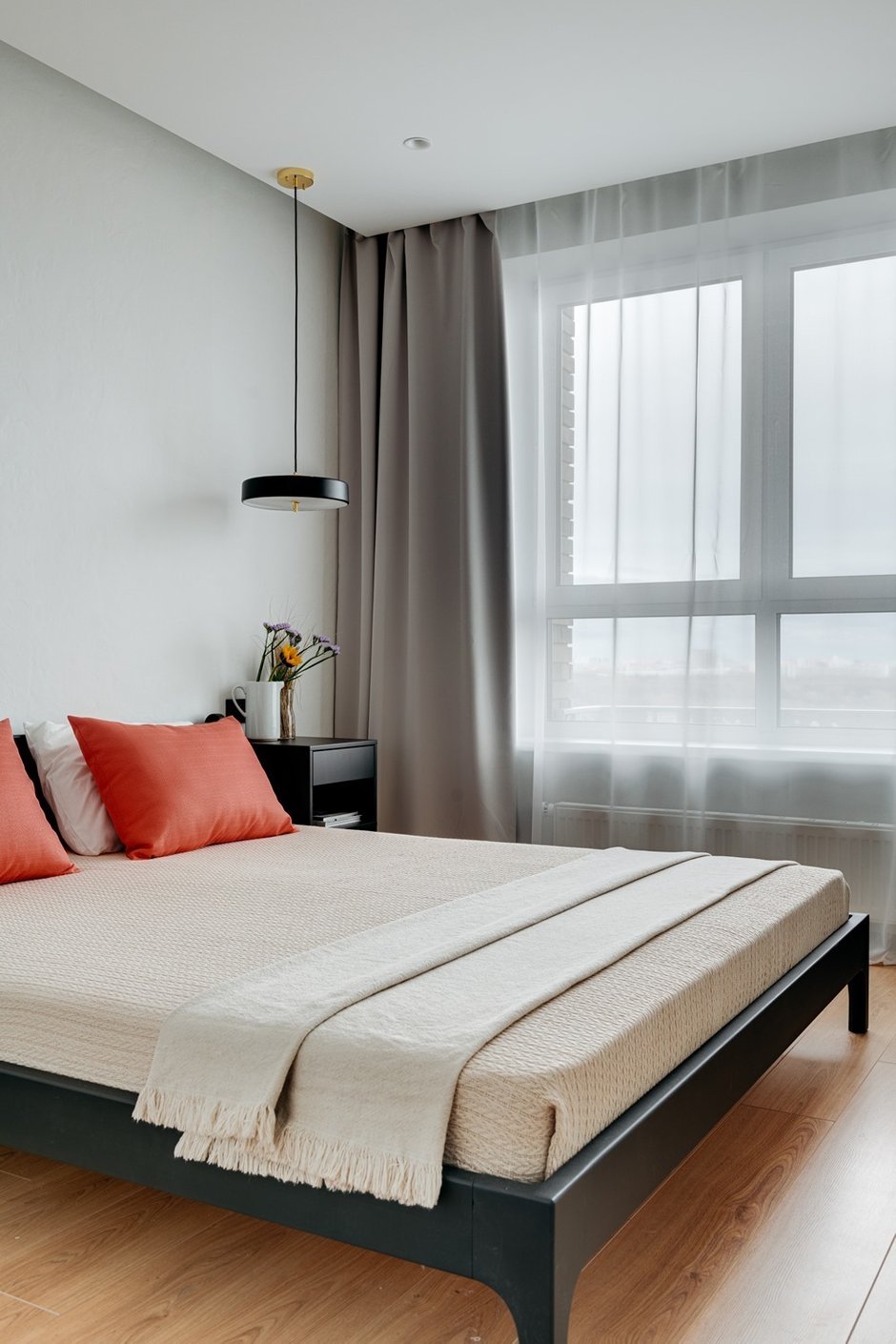 Фотография: Спальня в стиле Современный, Эклектика, Квартира, Проект дня, Москва, Ольга Погорелова, 3 комнаты, 60-90 метров – фото на INMYROOM