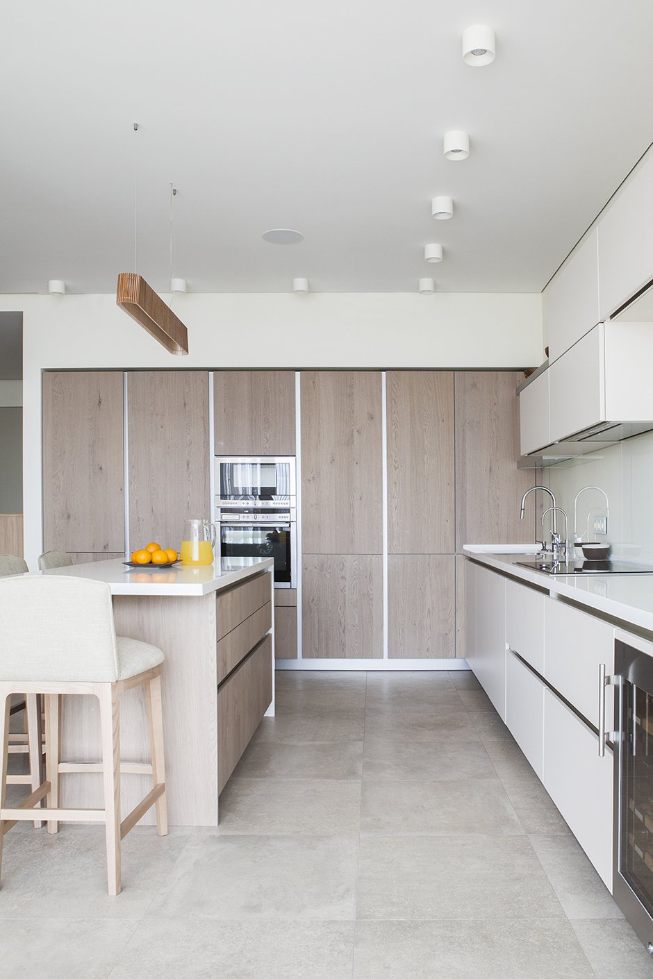 Фотография: Кухня и столовая в стиле Восточный, Минимализм, Квартира, Проект недели, Москва, Эко, новостройка, Ариана Ахмад, Татьяна Карякина, Монолитный дом, 4 и больше, Более 90 метров – фото на INMYROOM