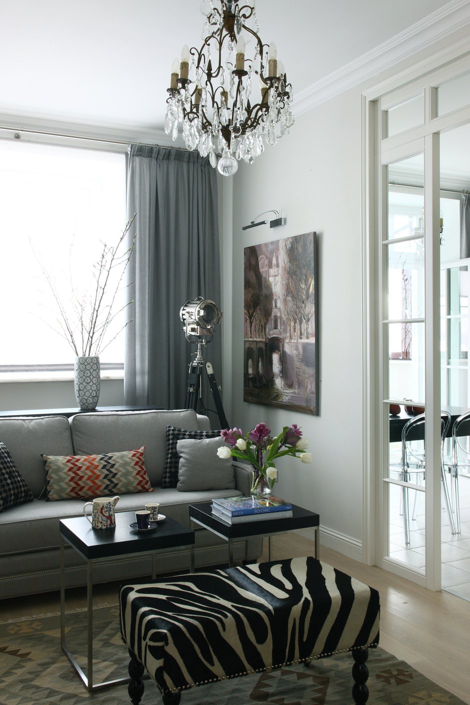 Фотография: Гостиная в стиле Эклектика, Классический, Квартира, Проект недели, Москва, Марина Поклонцева, Монолитный дом, 4 и больше, Более 90 метров – фото на INMYROOM