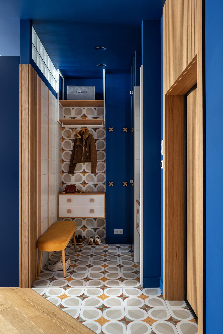 Фото: Коридор в стиле Модерн, Эклектика, Квартира, Проект дня, Москва, 3 комнаты, Более 90 метров, Анна Малютина, ЖК Одинград - фото на INMYROOM