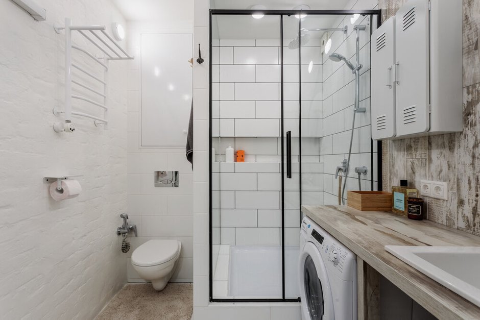 Фотография: в стиле, Интерьер комнат, Стиль интерьера, Дизайн интерьера, интерьер ванной комнаты, обустройство маленькой ванной комнаты, дизайн маленькой ванны, интерьер маленькой ванны, интерьер маленькой ванной комнаты, интерьер маленькой ванной комнаты, СТИЛЬ ЖИЗНИ – фото на INMYROOM