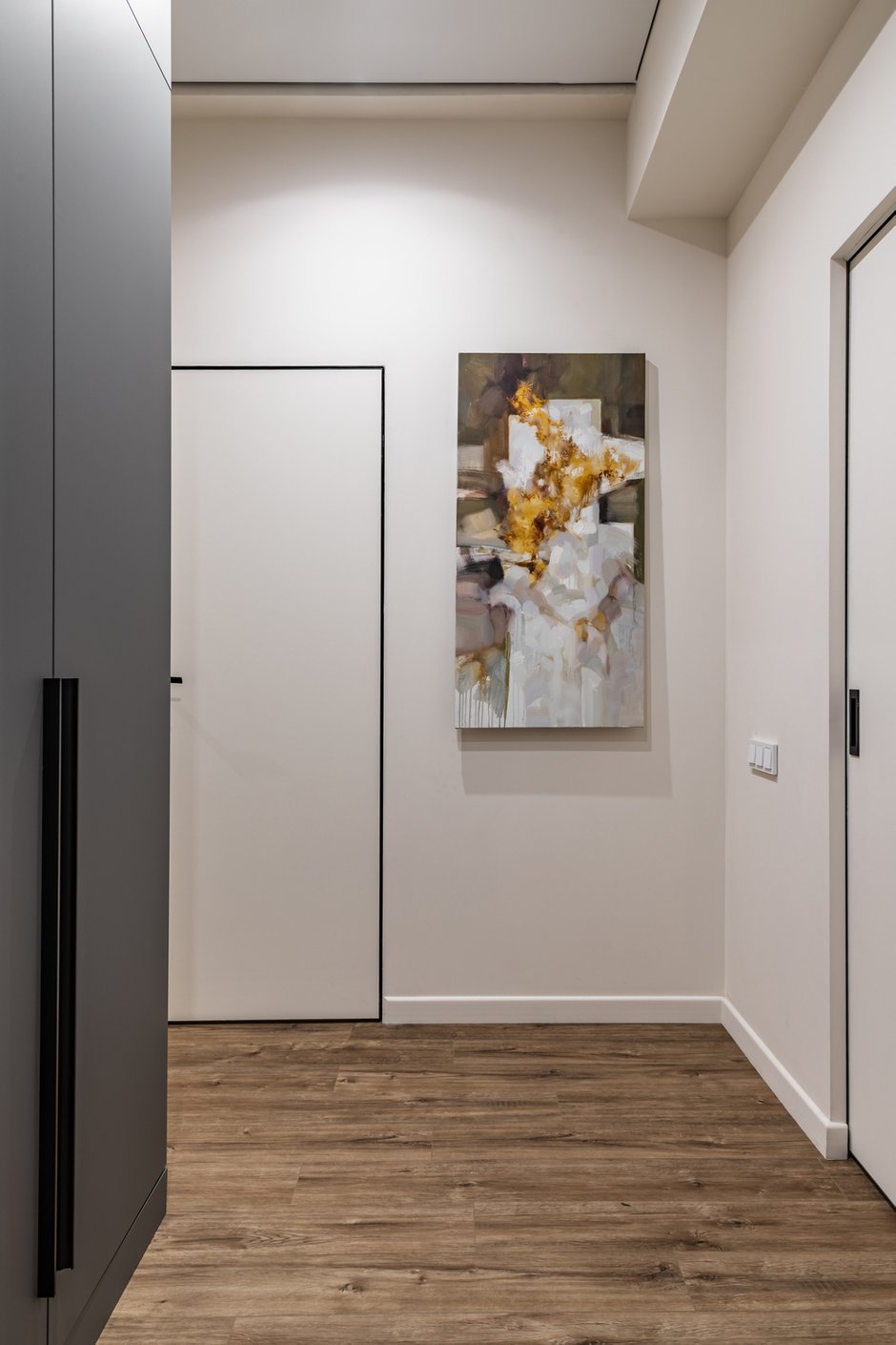 Фотография: Прихожая в стиле Современный, Эклектика, Квартира, Проект дня, Москва, Сталинка, 3 комнаты, 60-90 метров, Карина Алтунина – фото на INMYROOM