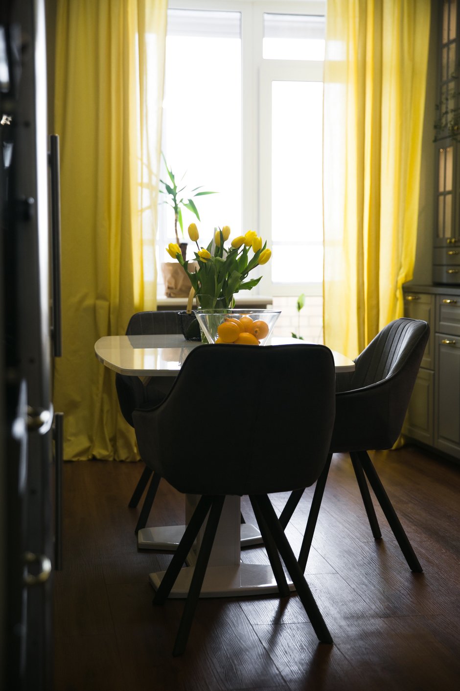 Фотография: Кухня и столовая в стиле Современный, Проект недели, Ленинградская область, 2 комнаты, 60-90 метров, Анастасия Заркуа – фото на INMYROOM