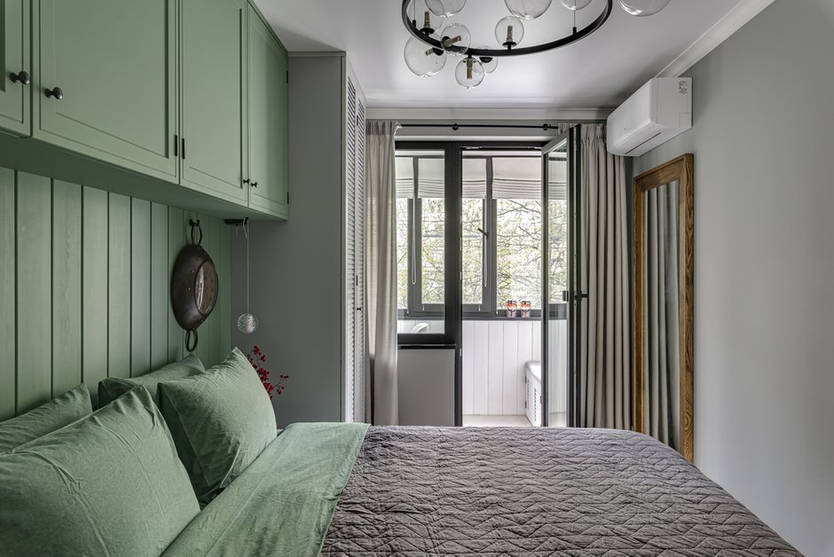 Фотография: Спальня в стиле Современный, Эклектика, Скандинавский, Квартира, Проект дня, Москва, Панельный дом, 3 комнаты, 60-90 метров, 1605, Алена Ромашкова – фото на INMYROOM