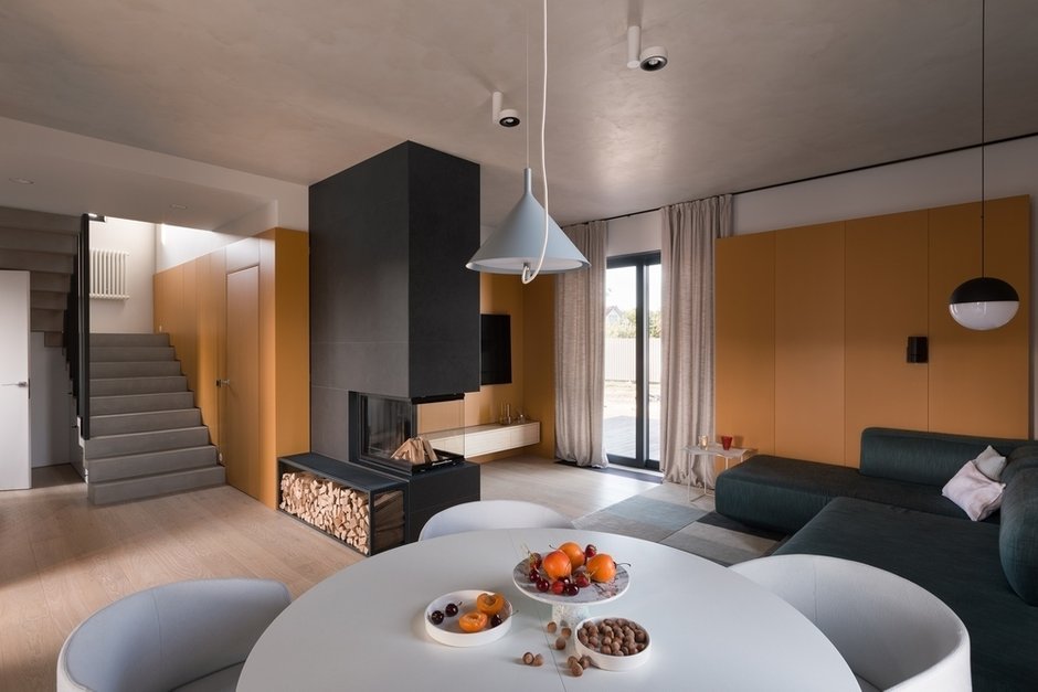 Фотография: Гостиная в стиле Современный, Дом, Проект недели, Ника Воротынцева, Блочный дом, 4 и больше, Более 90 метров, Киевская область, Дмитрий Потемкин – фото на INMYROOM