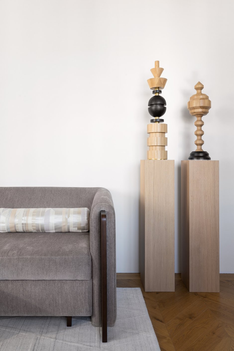 Фотография:  в стиле , Квартира, Проект дня, Москва, 3 комнаты, Более 90 метров, минимализм, современный, фото интерьера, дизайн интерьера фото, винтаж/ретро, Валерия Разумова – фото на INMYROOM