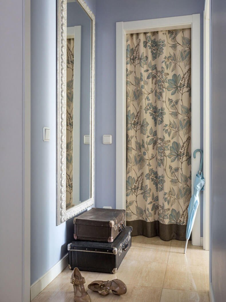 Фотография: Прихожая в стиле Прованс и Кантри, Квартира, Россия, Du Bout Du Monde, Restoration Hardware, Проект недели, Бежевый, SLV, SELVA, NOVAMOBILI, Finex, Новая Москва, Jacob Delafon, UltraWood, Bandini, Tonin Casa, как оформить трешку, Smeg, Татьяна Иванова, Margaroli, Ragno, Berliner Messing Lampen, Twyford, «Интерьерная лавка», Caprigo, Supergres, Beсkers, Bernazzoli, Corian, Garofoli, «Европрестиж», Merten, Busnelli, Veneta Sedie, дизайн трешки в панельном доме, дизайн трешки в доме серии П-68, П-68 – фото на INMYROOM