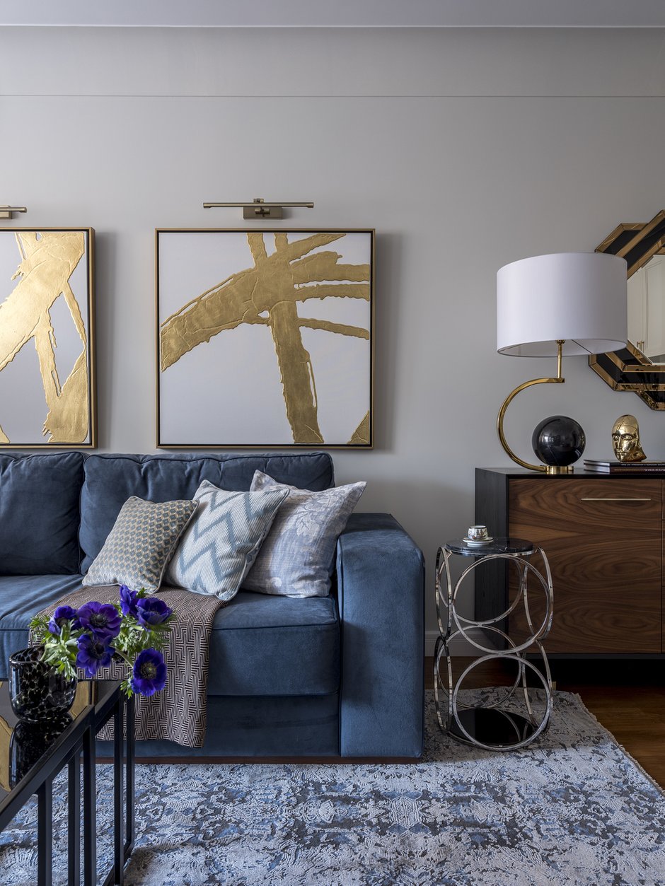 Фотография: Гостиная в стиле Классический, Современный, Квартира, Проект недели, Москва, 3 комнаты, Более 90 метров, Александра Дашкевич, Наталья Каримова – фото на INMYROOM