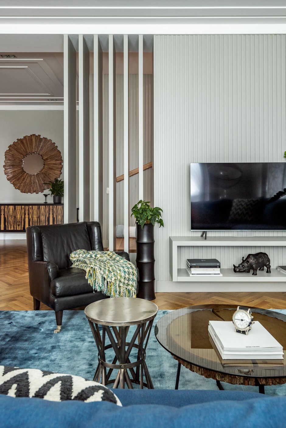 Фотография: Гостиная в стиле Современный, Эклектика, Квартира, Проект недели, Екатеринбург, 4 и больше, Более 90 метров, Ксения Ерлакова – фото на INMYROOM