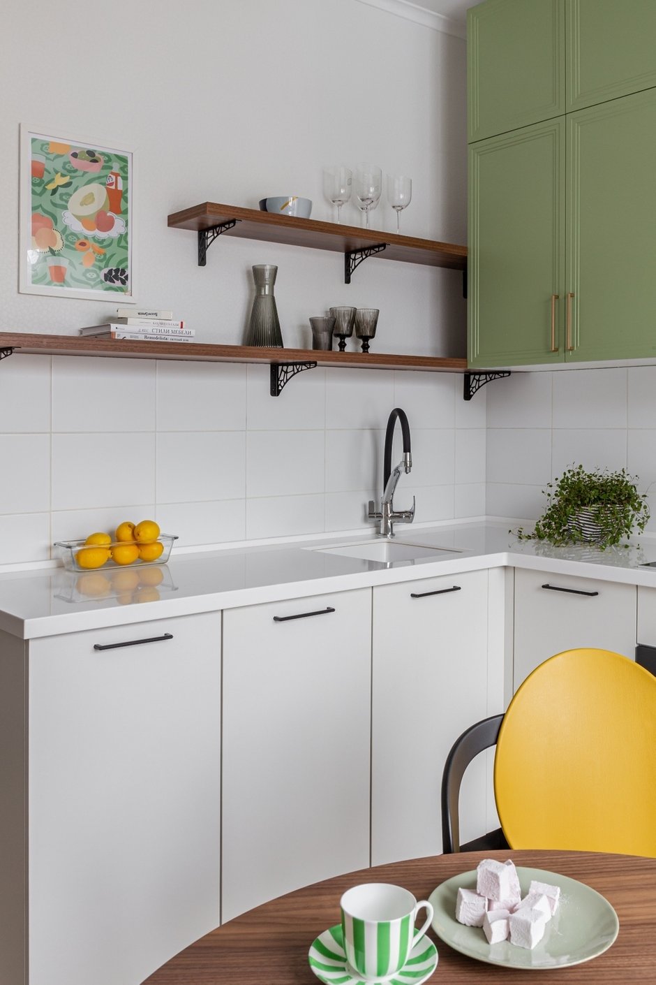 Фотография: Кухня и столовая в стиле Современный, Квартира, Проект недели, Москва, Монолитный дом, 2 комнаты, 60-90 метров, Татьяна Романова, T Home – фото на INMYROOM