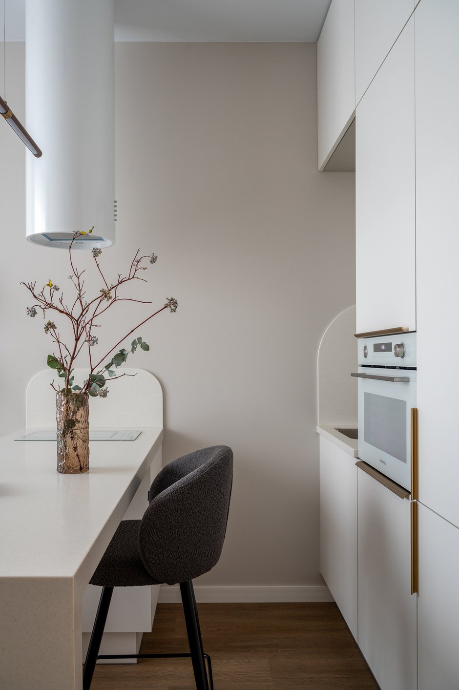 Фотография: в стиле , Современный, Малогабаритная квартира, Квартира, Проект дня, Москва, Монолитный дом, 1 комната, до 40 метров, Евгения Акимова, фото интерьера, дизайн интерьера фото – фото на INMYROOM