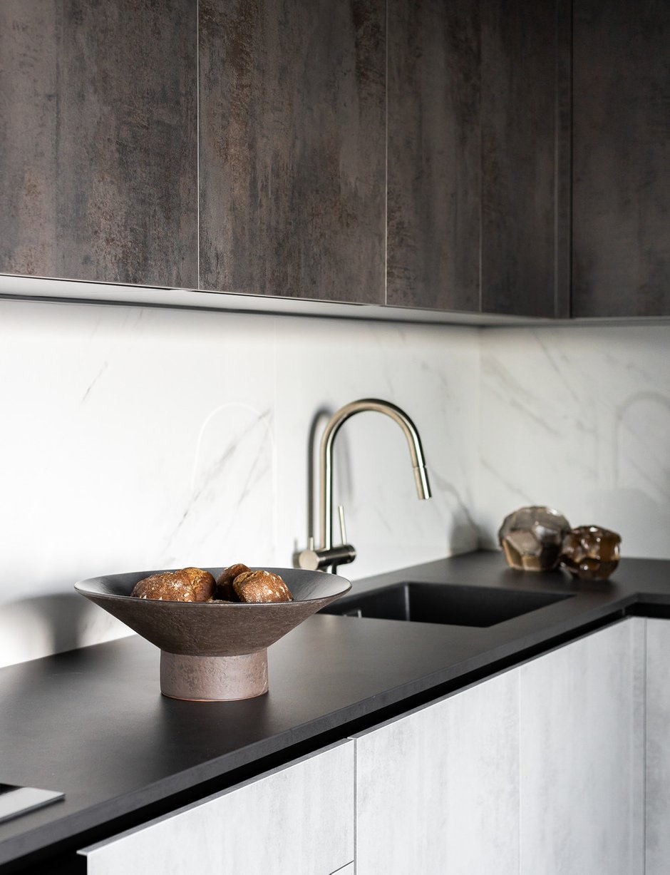 Фотография: Кухня и столовая в стиле Современный, Эклектика, Квартира, Проект недели, Екатеринбург, 4 и больше, Более 90 метров, Екатерина Третьякова, Наталья Федотова – фото на INMYROOM