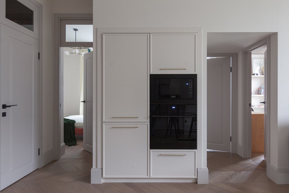 Фотография: Кухня и столовая в стиле Современный, Квартира, Проект недели, Москва, 4 и больше, 60-90 метров, Рада Кобук, Варя Шалито – фото на INMYROOM