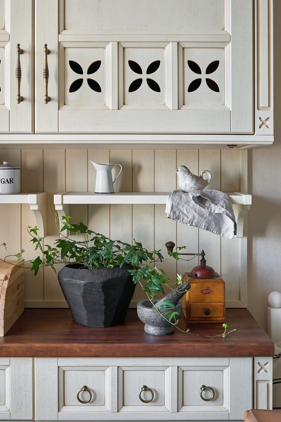 Фотография: Кухня и столовая в стиле Прованс и Кантри, Квартира, Проект дня, Красногорск, 3 комнаты, 60-90 метров, Более 90 метров, Евгения Ивлиева – фото на INMYROOM