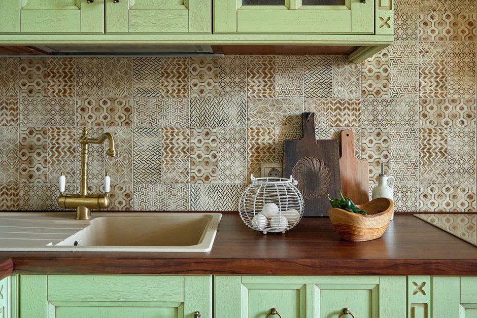 Фотография: Кухня и столовая в стиле Прованс и Кантри, Квартира, Проект дня, Красногорск, 3 комнаты, 60-90 метров, Более 90 метров, Евгения Ивлиева – фото на INMYROOM