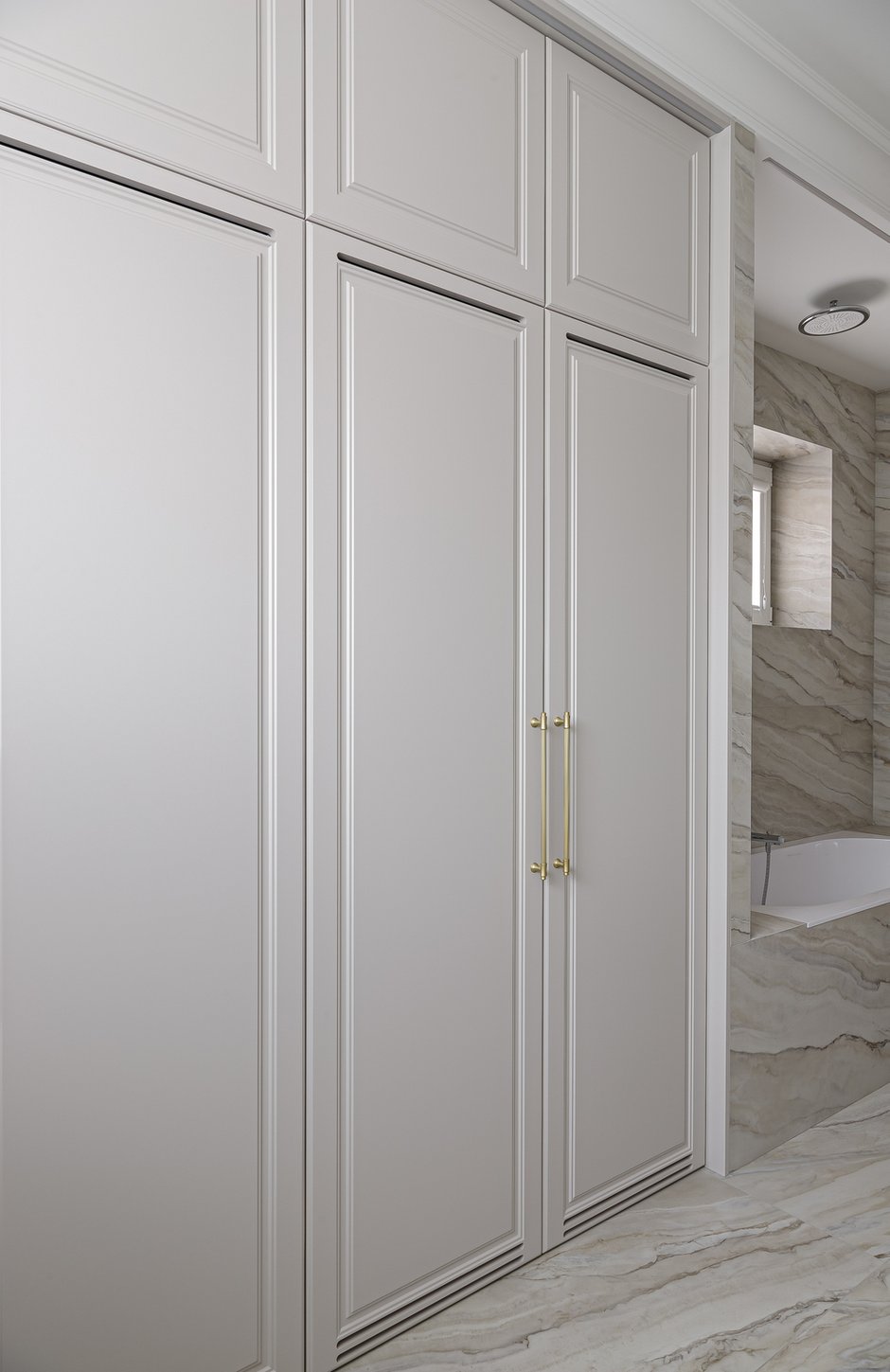 Фотография: Ванная в стиле Классический, Современный, Дом, Проект дня, Дом и дача, Краснодар, Кирпичный дом, 4 и больше, Более 90 метров, Татьяна Черкашина – фото на INMYROOM