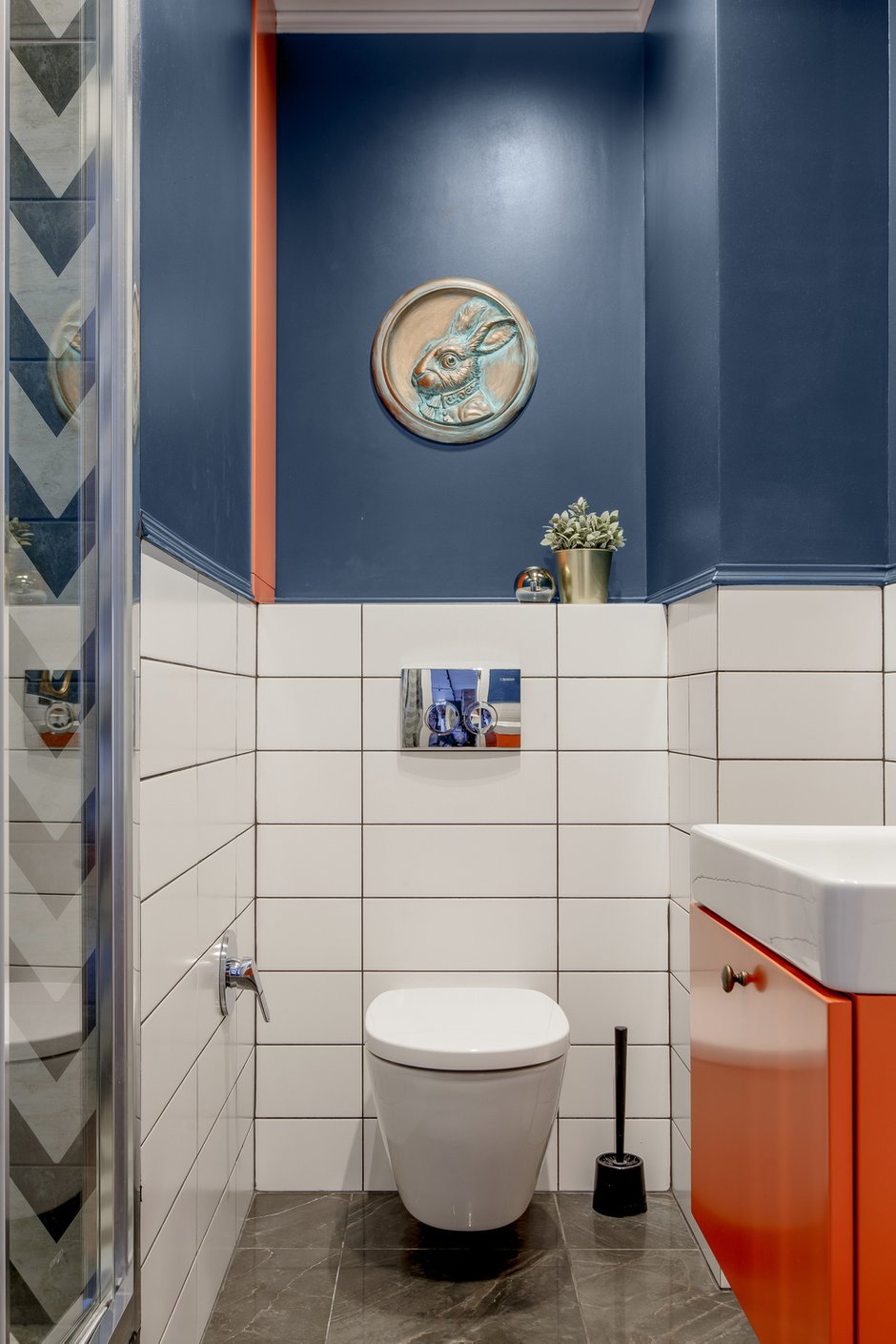 Фотография: Ванная в стиле Современный, Лофт, Квартира, Проект недели, Legrand, Самара, Монолитный дом, 4 и больше, Более 90 метров, Etika, Айгуль Султанова, яркая квартира – фото на INMYROOM