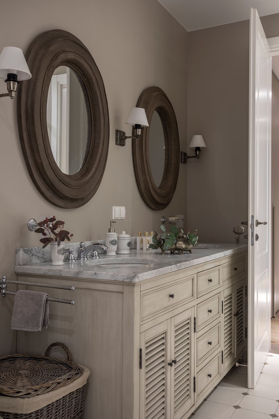 Фотография: Ванная в стиле Прованс и Кантри, Классический, Современный, Квартира, Проект дня, Москва, Татьяна Иванова, Монолитный дом, 4 и больше, Более 90 метров, Эксклюзивные проекты – фото на INMYROOM