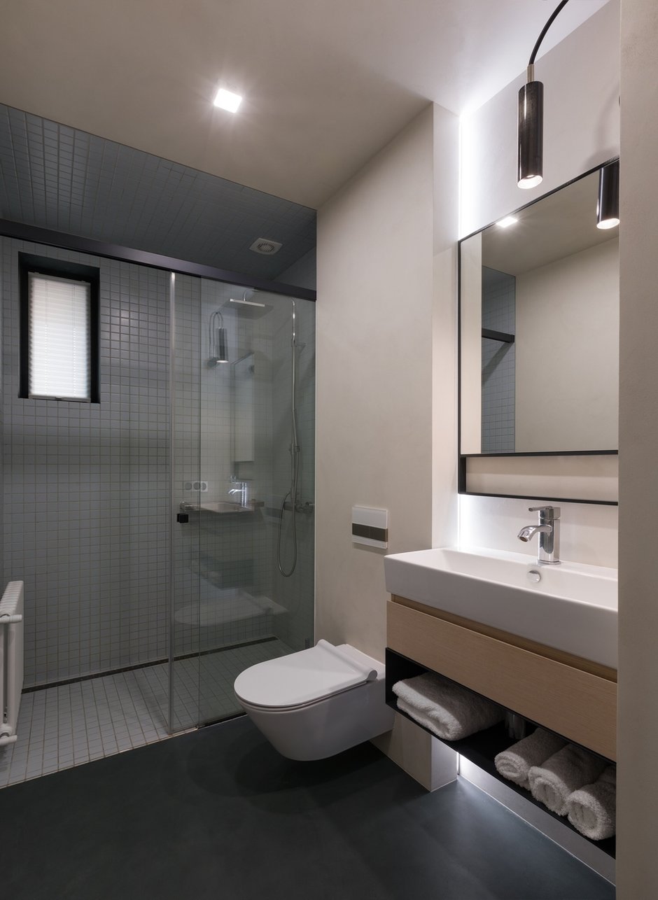 Фотография: Ванная в стиле Современный, Дом, Проект недели, Ника Воротынцева, Блочный дом, 4 и больше, Более 90 метров, Киевская область, Дмитрий Потемкин – фото на INMYROOM