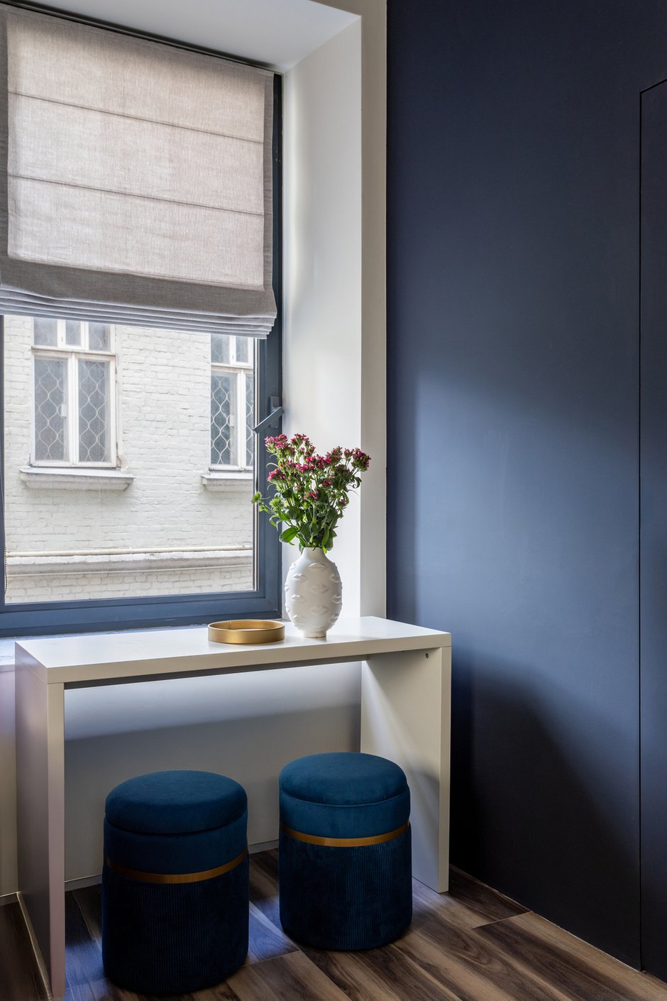 Фотография: Прихожая в стиле Современный, Эклектика, Малогабаритная квартира, Квартира, Студия, Проект дня, Москва, Кирпичный дом, до 40 метров, современный с элементами ар-деко – фото на INMYROOM