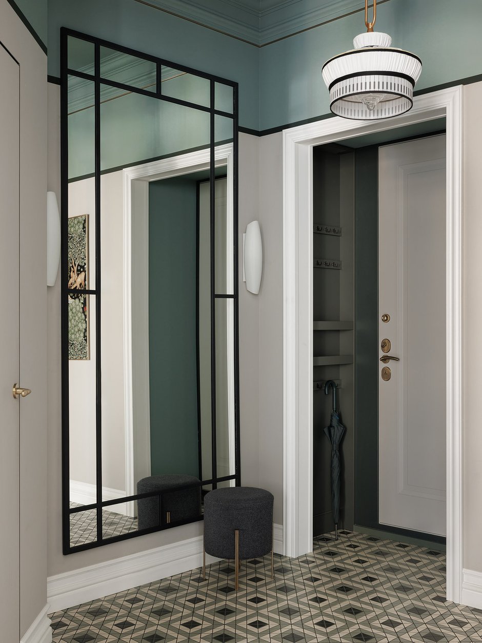 Фото: Прихожая в стиле Классика, Модерн, Квартира, Проект дня, Санкт-Петербург, Кирпичный дом, Более 90 метров, модерн с элементами классики и роскоши, Наталья Шмидт – фото на INMYROOM