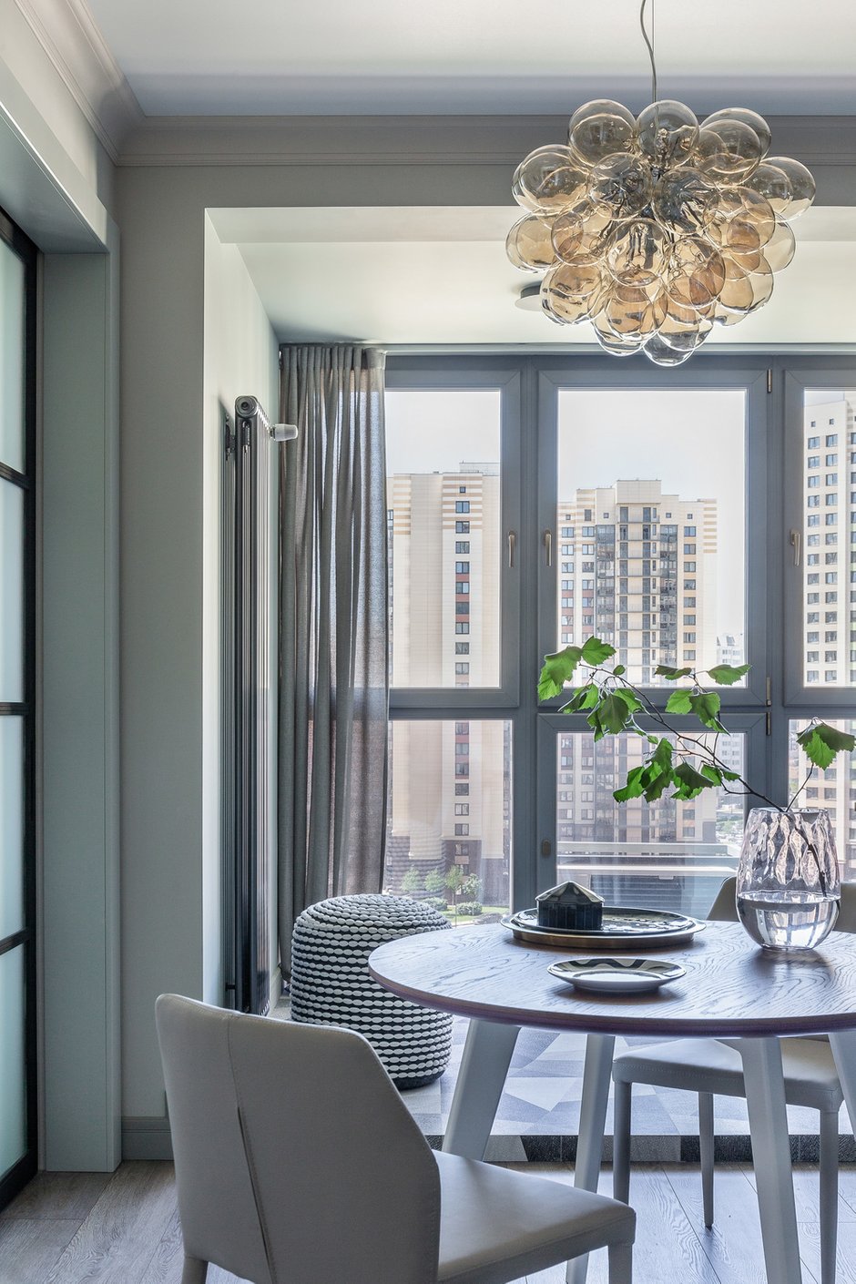 Фотография: Кухня и столовая в стиле Современный, Квартира, Проект недели, Москва, 3 комнаты, Евгения Лебедева – фото на INMYROOM