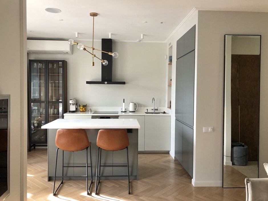 Фотография: Кухня и столовая в стиле Современный, Квартира, Проект дня, Москва, 2 комнаты, 40-60 метров, Planidesign – фото на INMYROOM