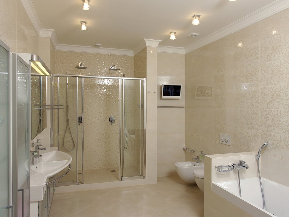 Фотография: Ванная в стиле Современный, Квартира, Цвет в интерьере, Дома и квартиры, Белый, Минимализм – фото на INMYROOM