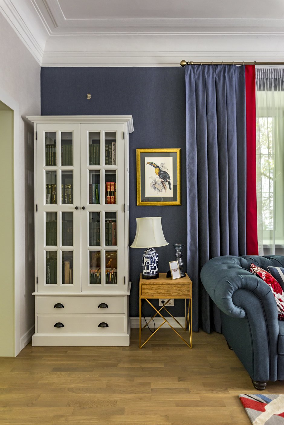 Фотография: Гостиная в стиле Классический, Современный, Квартира, Проект недели, Москва, Кирпичный дом, 4 и больше, 60-90 метров, Юлия Левина – фото на INMYROOM