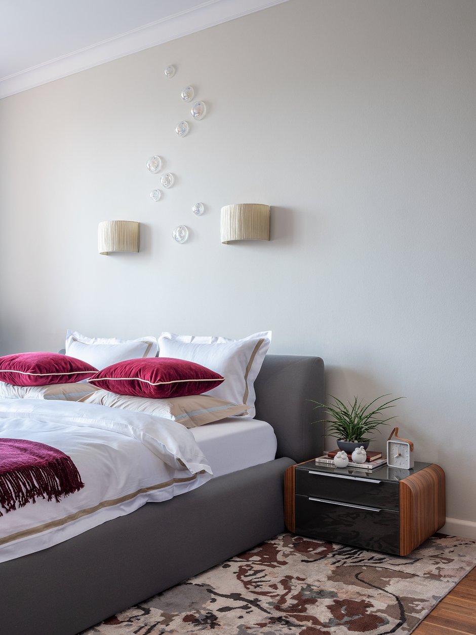 Фотография: Спальня в стиле Современный, Квартира, Проект дня, 3 комнаты, Более 90 метров, Екатерина Беликова – фото на INMYROOM
