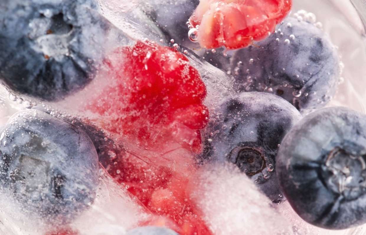 Полезные заморозки. Замороженные овощи и фрукты. Заморозка. Подмороженные плоды. Замороженные фрукты и овощи обладают.