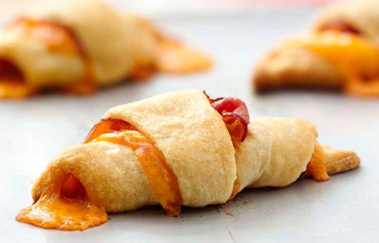 Croissant pizza Roll ups