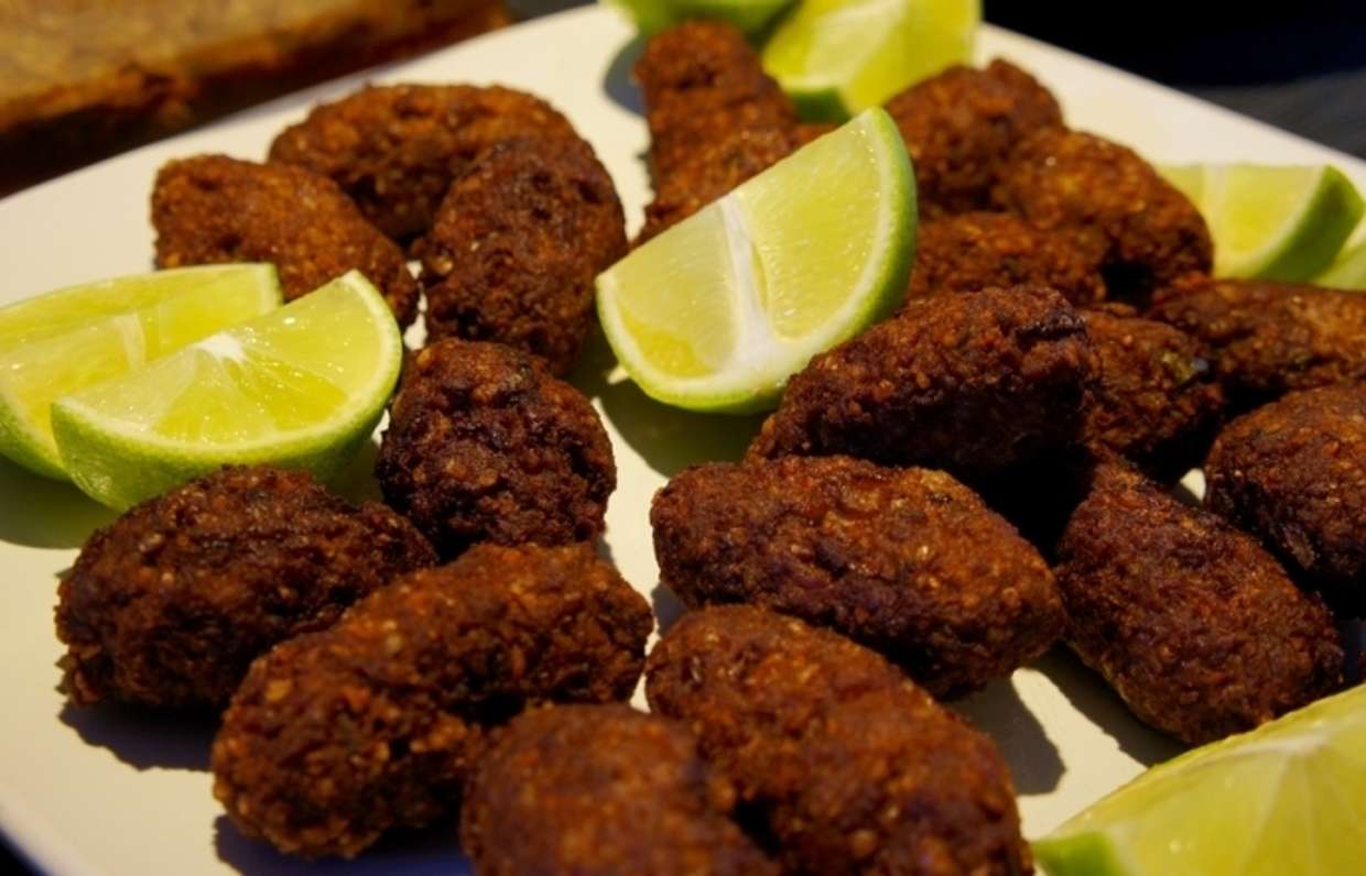 киббех арабское блюдо. киббех биль саниех. кубба блюдо. киббех блюдо. кюфта египетская.