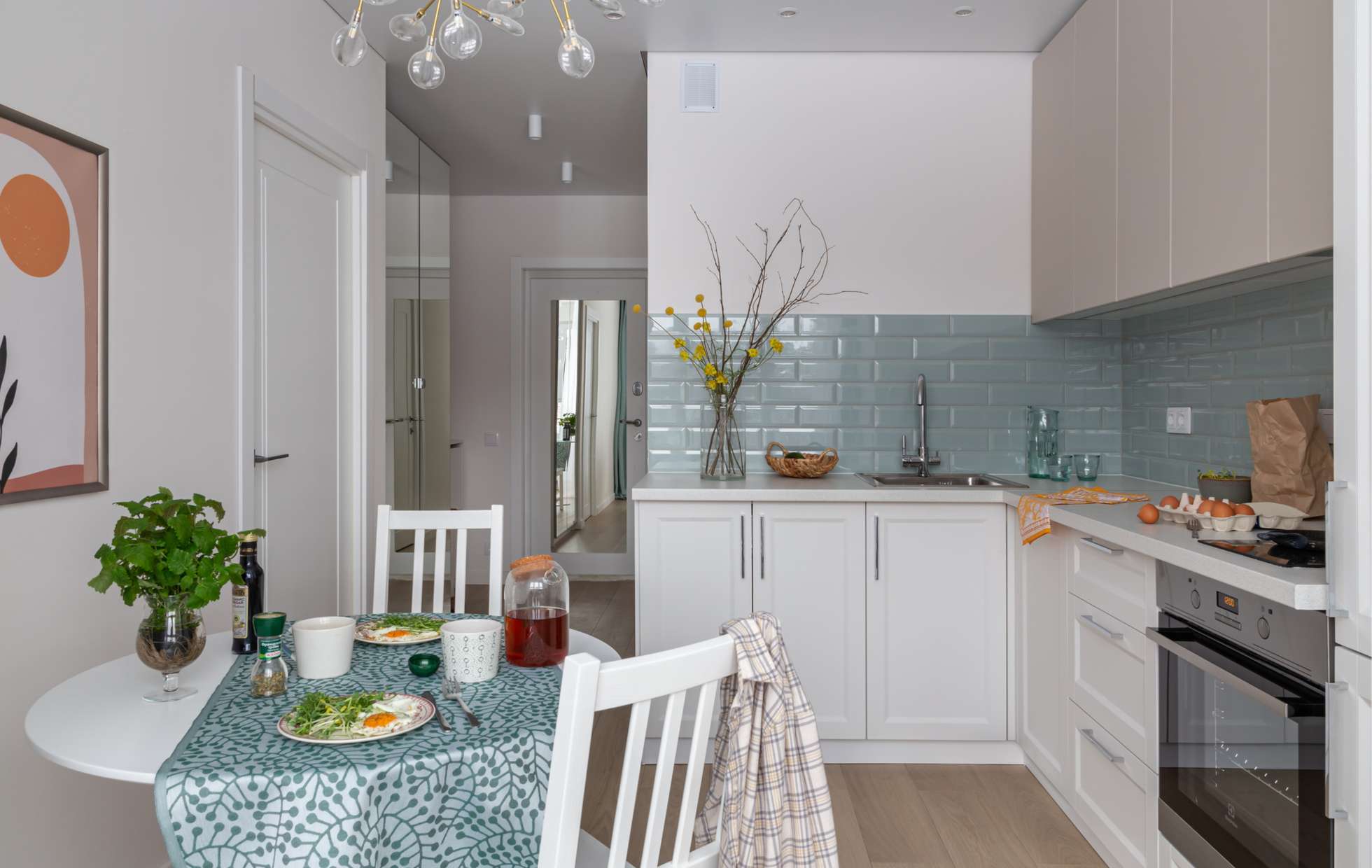 Уместили все! Недорогой ремонт однушки 38 м² для молодой пары — INMYROOM